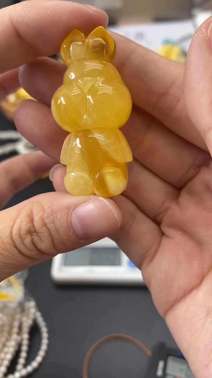 琥珀未镶嵌珠宝奇石2411