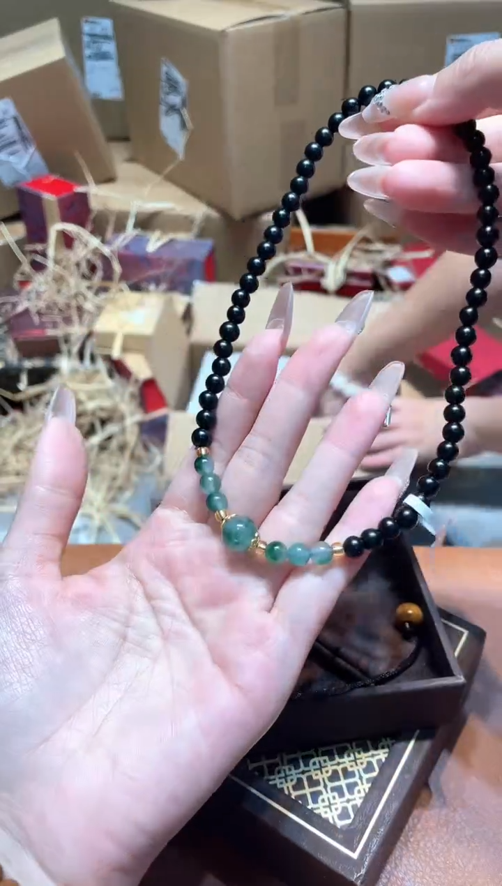 (无礼盒）仓库撤柜闪购链接（多样性发其一）￥