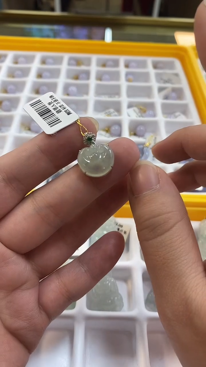 【闪购商品】翡翠挂件18K金镶嵌翡翠10189