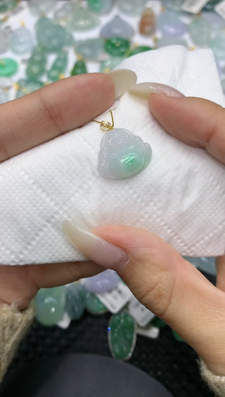 颈饰18K金镶嵌翡翠111111111111