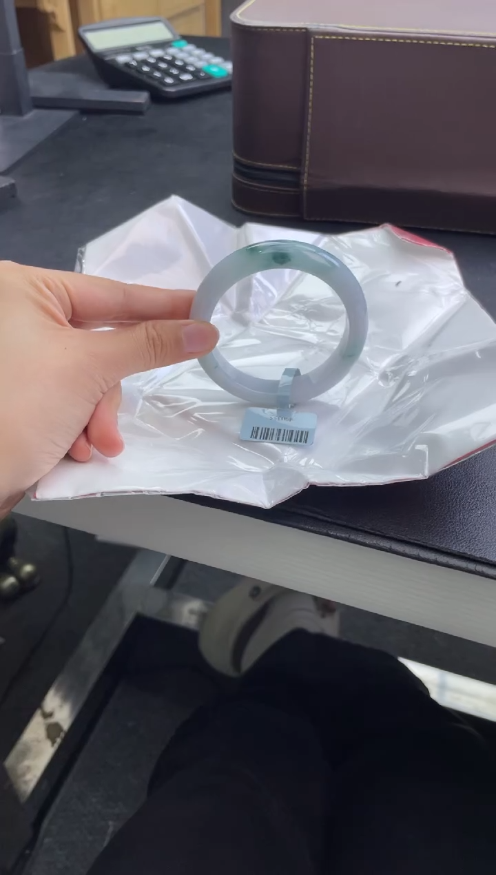 翡翠手镯未镶嵌17翡翠手镯