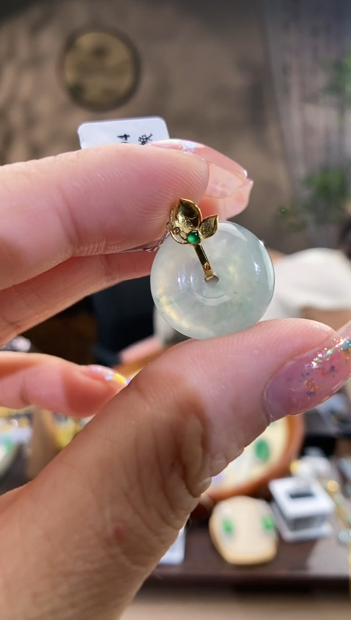 翡翠18K金镶嵌吊坠(不含链)平安扣