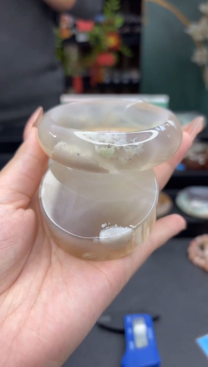 【闪购商品】石英质玉手镯未镶嵌671（61圈赠送镯心）