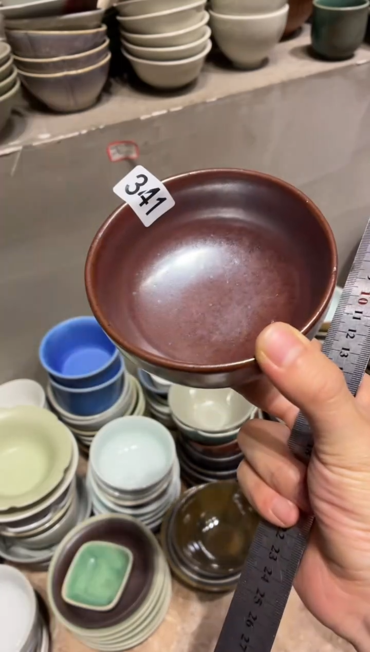 瓷片八****㋛341铁锈红小碗1个