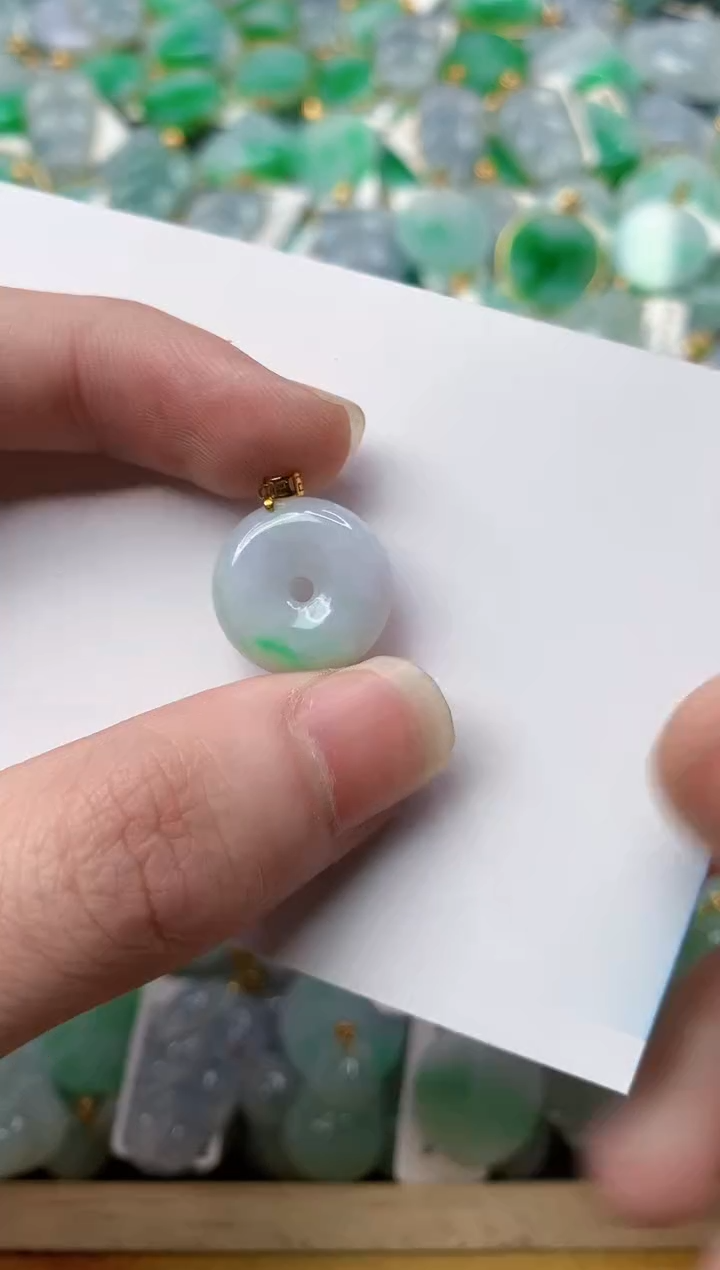 【闪购商品】翡翠颈饰18K金镶嵌22..........