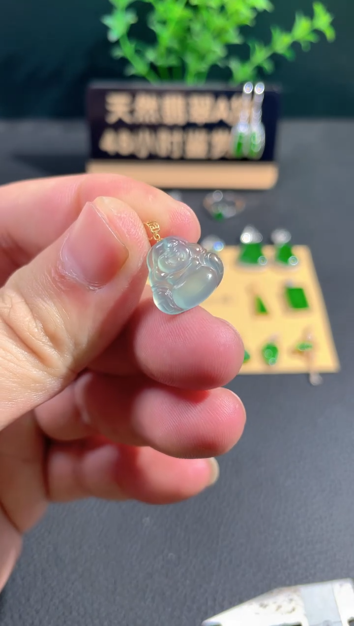 【闪购商品】翡翠颈饰18K金镶嵌翡翠