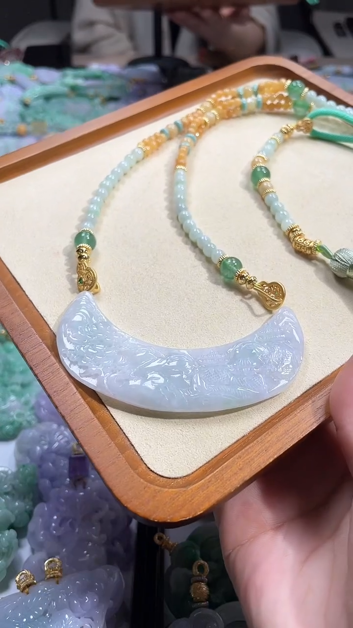 【闪购商品】翡翠颈饰未镶嵌吊坠