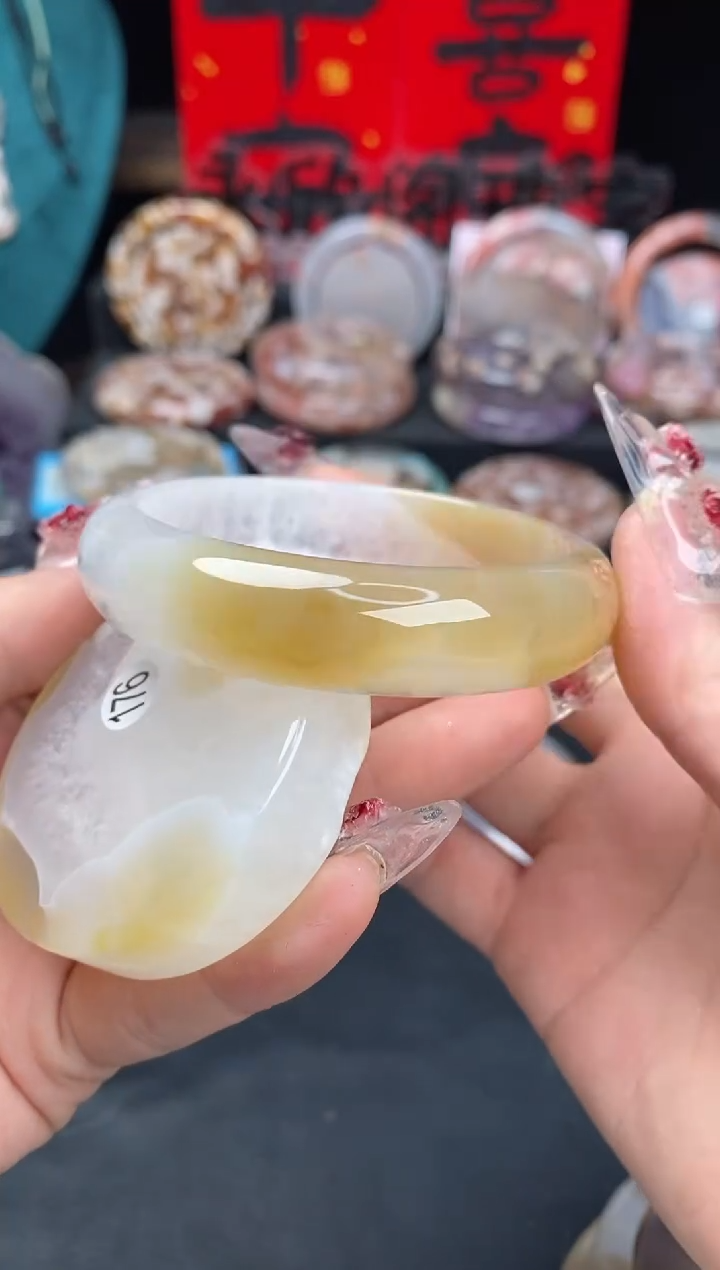 【闪购商品】石英质玉手镯（圆镯）未镶嵌56