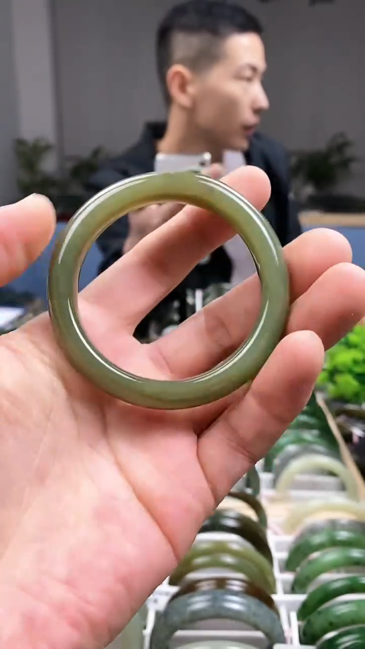 【闪购商品】和田玉手镯未镶嵌53.2