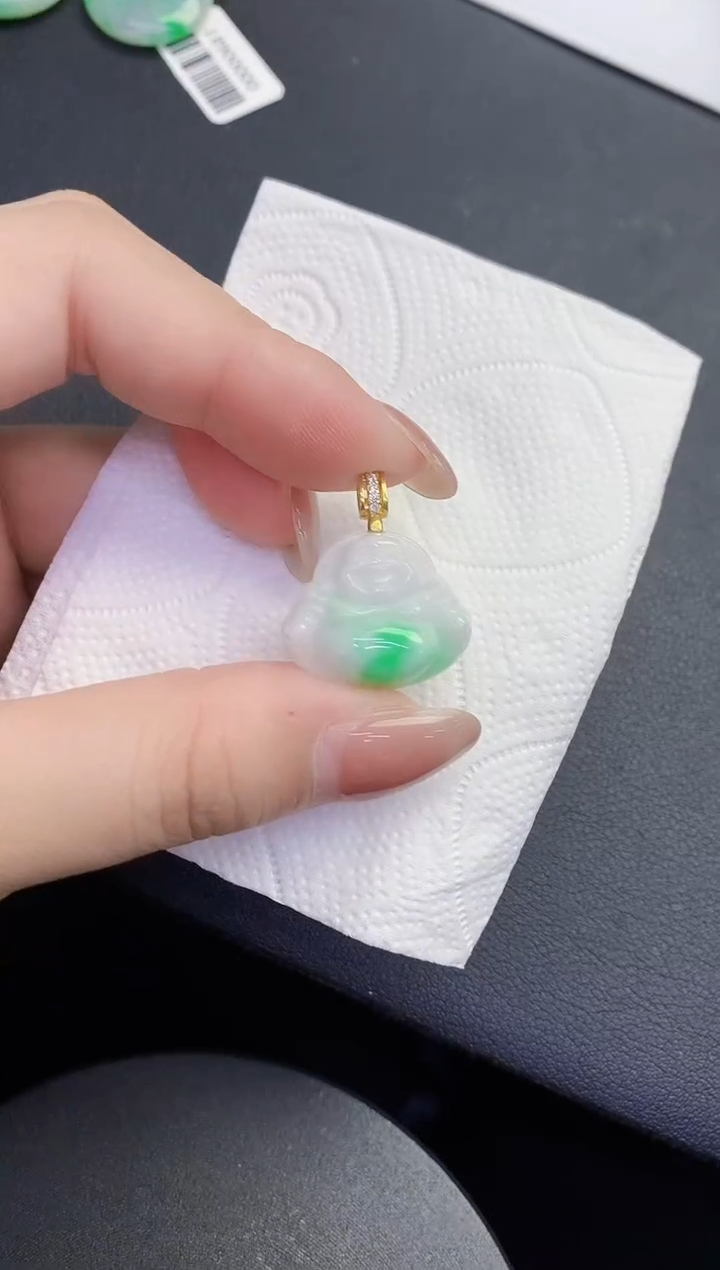 颈饰未镶嵌翡翠缅甸天然翡翠A货