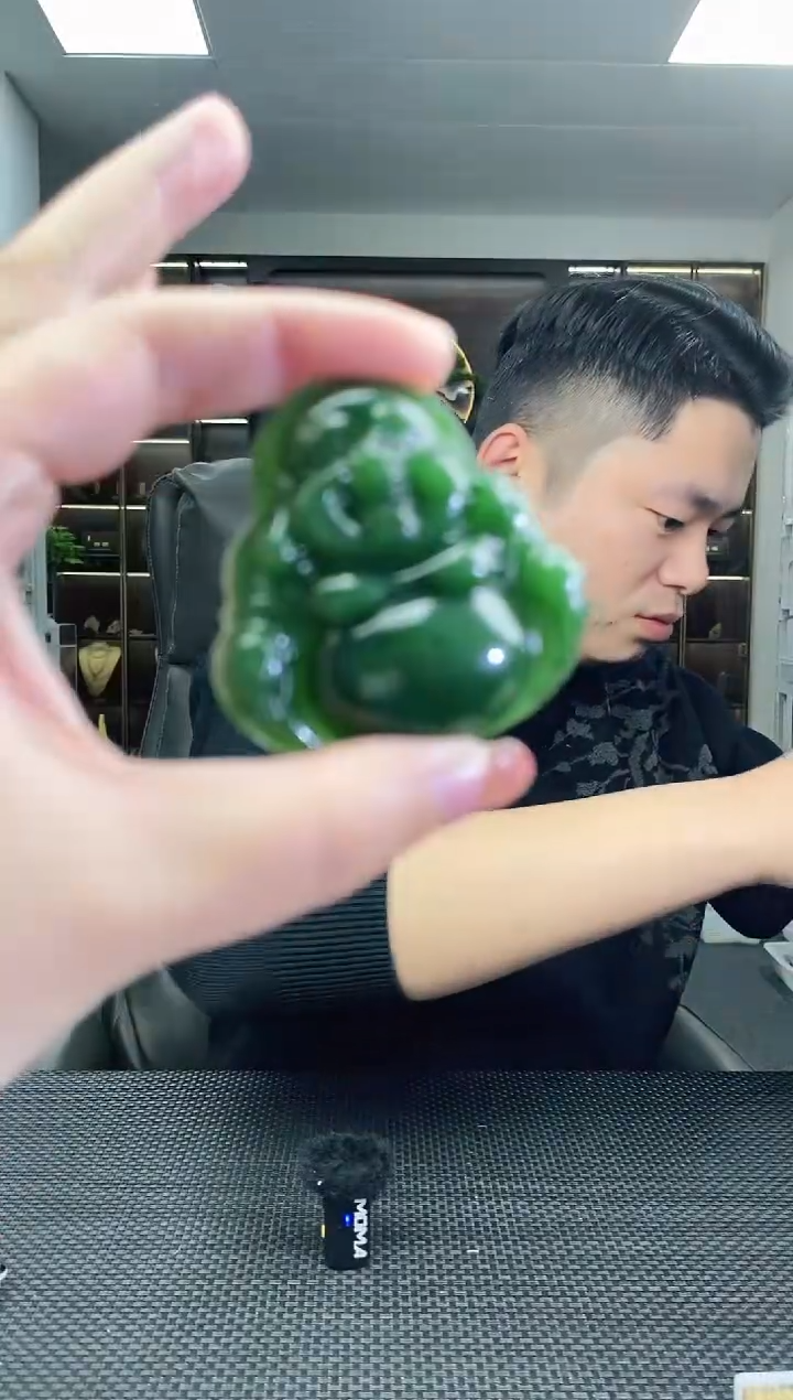 颈饰未镶嵌和田玉碧玉佛公吊坠