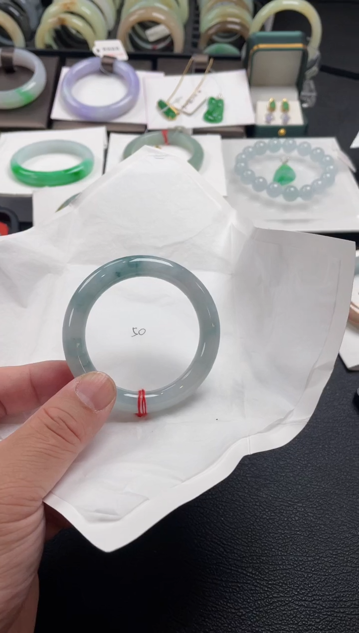 【闪购商品】翡翠手镯未镶嵌50圆条