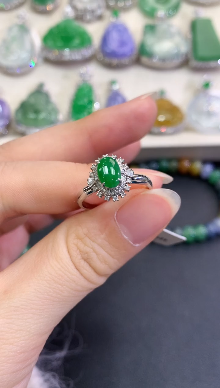 【闪购商品】翡翠戒指18K金镶嵌B28    