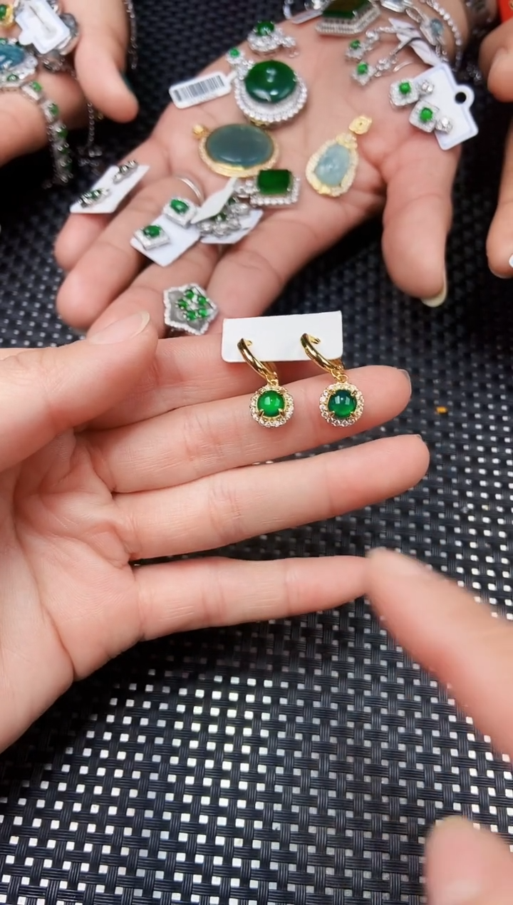 【闪购商品】翡翠耳饰未镶嵌111111111