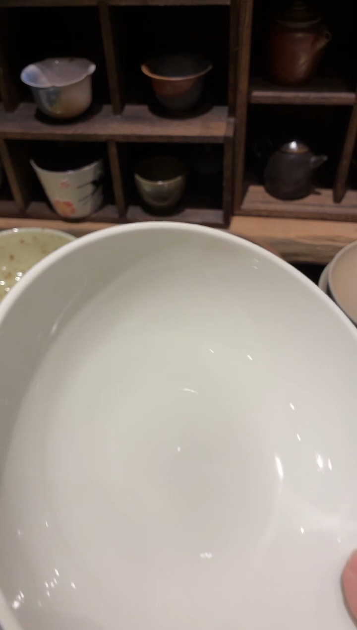 瓷片º**?952微瑕定白锅盘1个