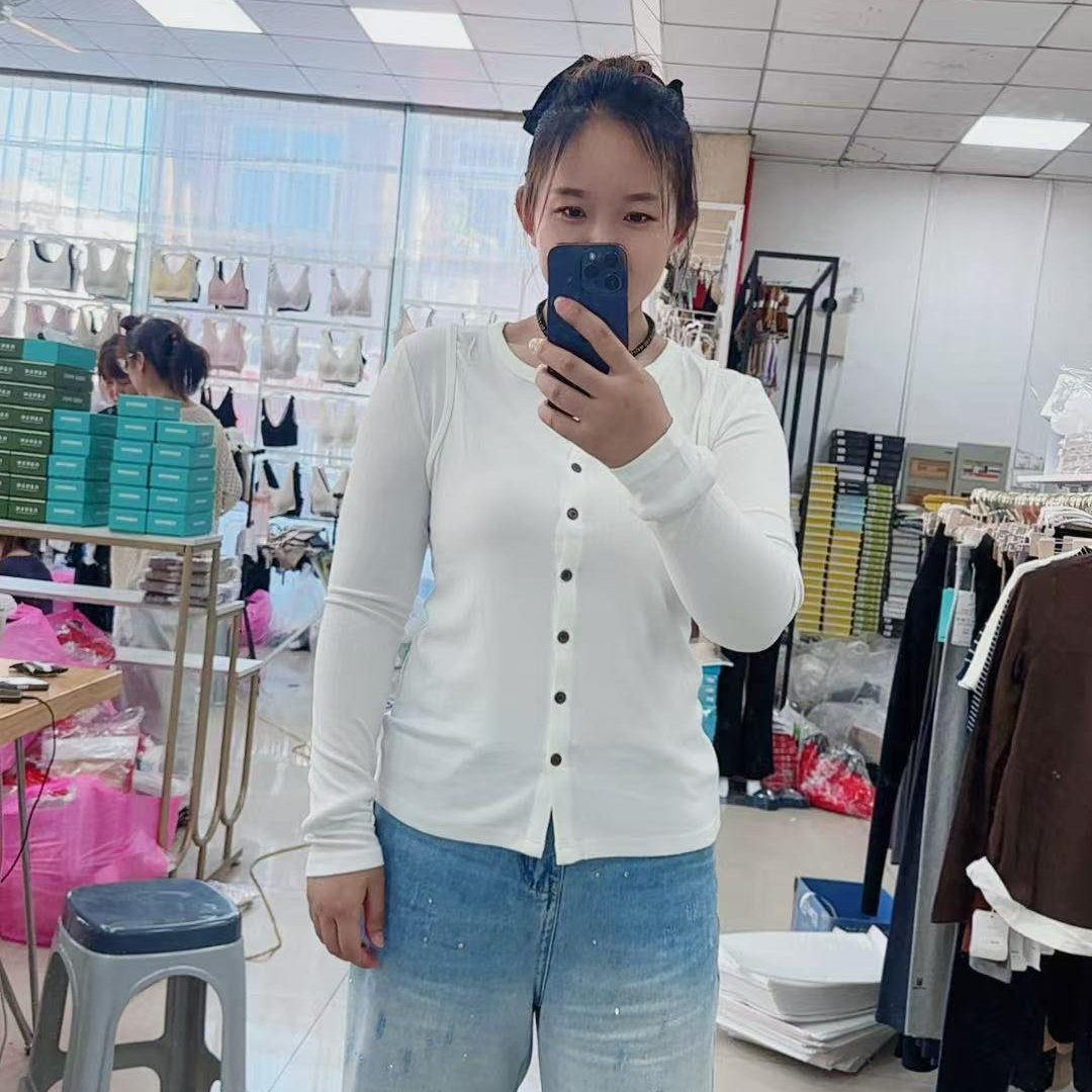 轻裸奶皮慕斯小开衫亲肤舒适miu系穿搭早秋显瘦长袖上衣女