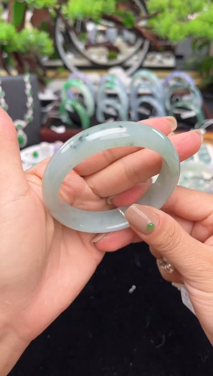 未镶嵌手镯翡翠手镯