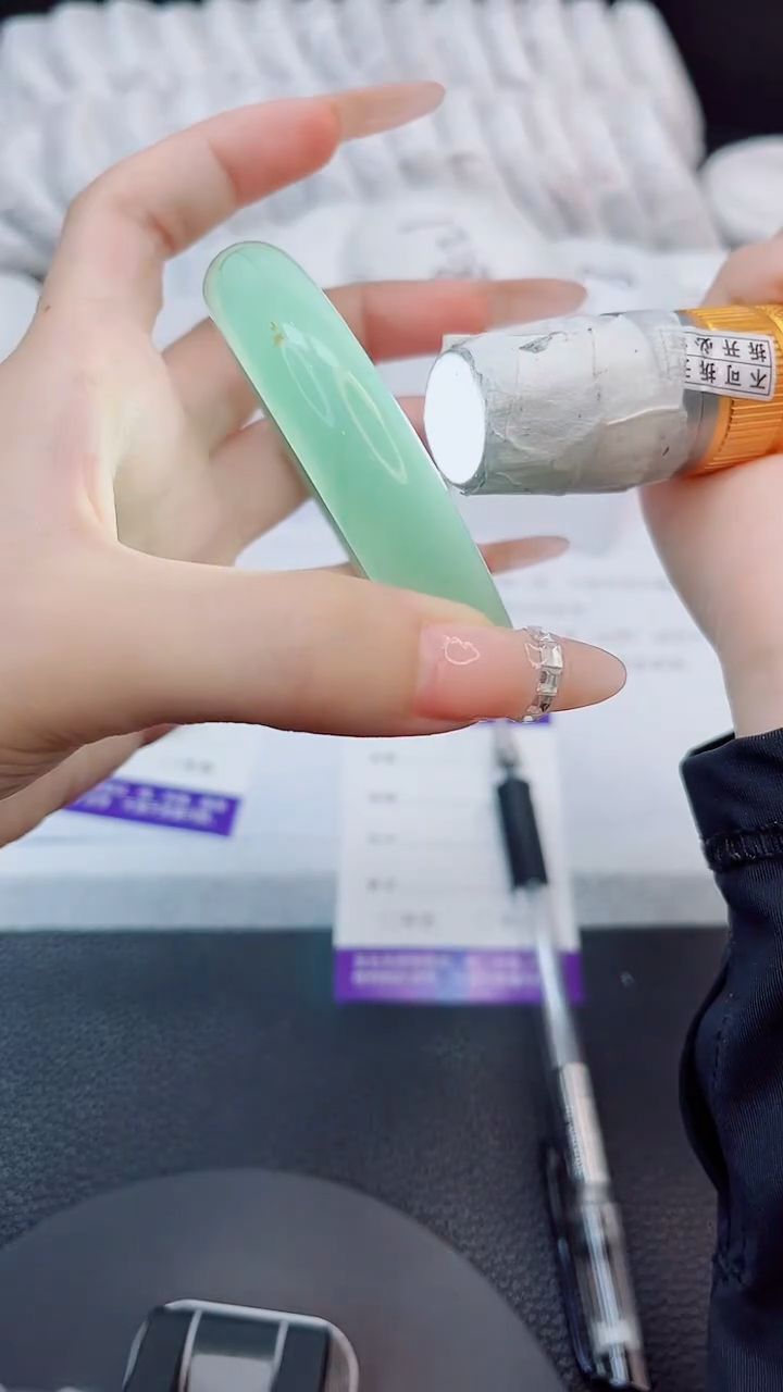 未镶嵌手镯石英质玉113-58