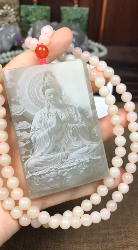 和田玉未镶嵌颈饰进哥