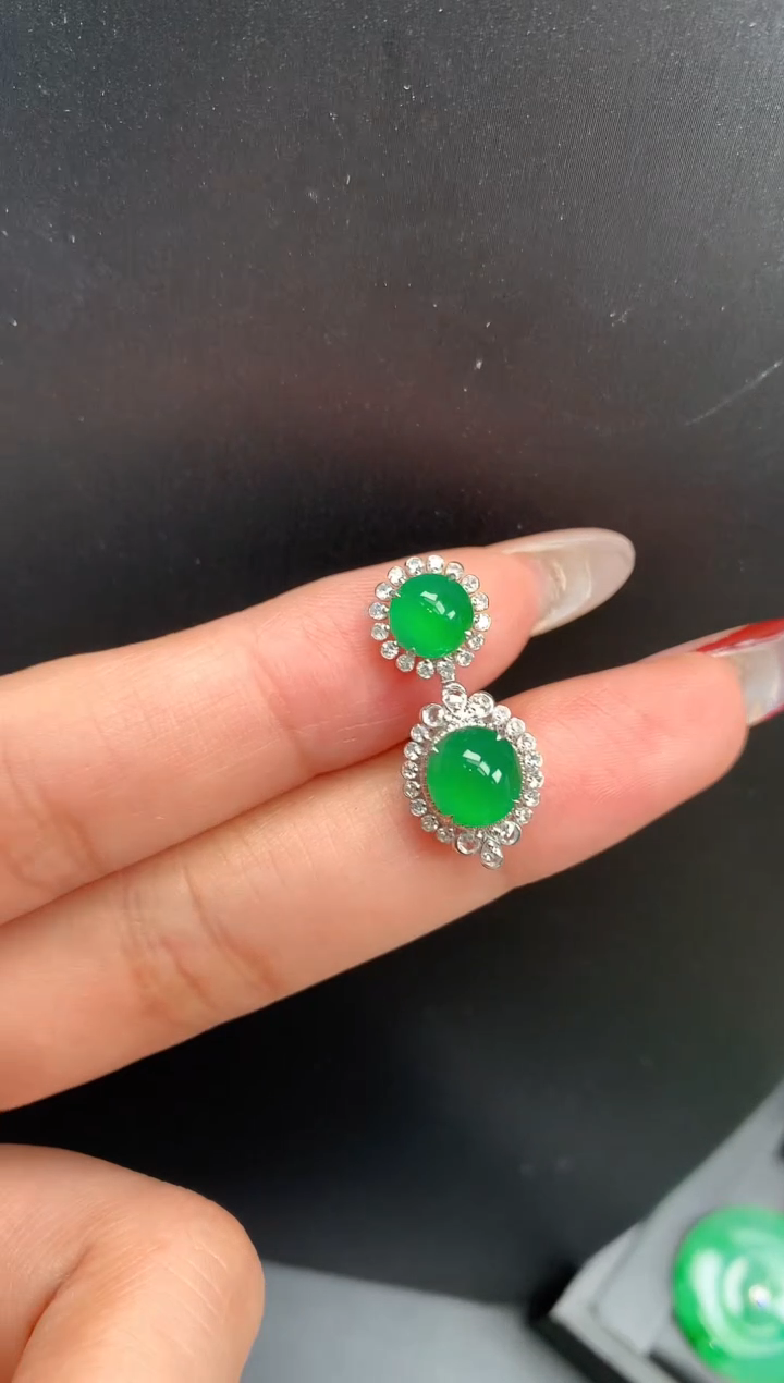 【闪购商品】翡翠颈饰18K金镶嵌双蛋面吊坠1186