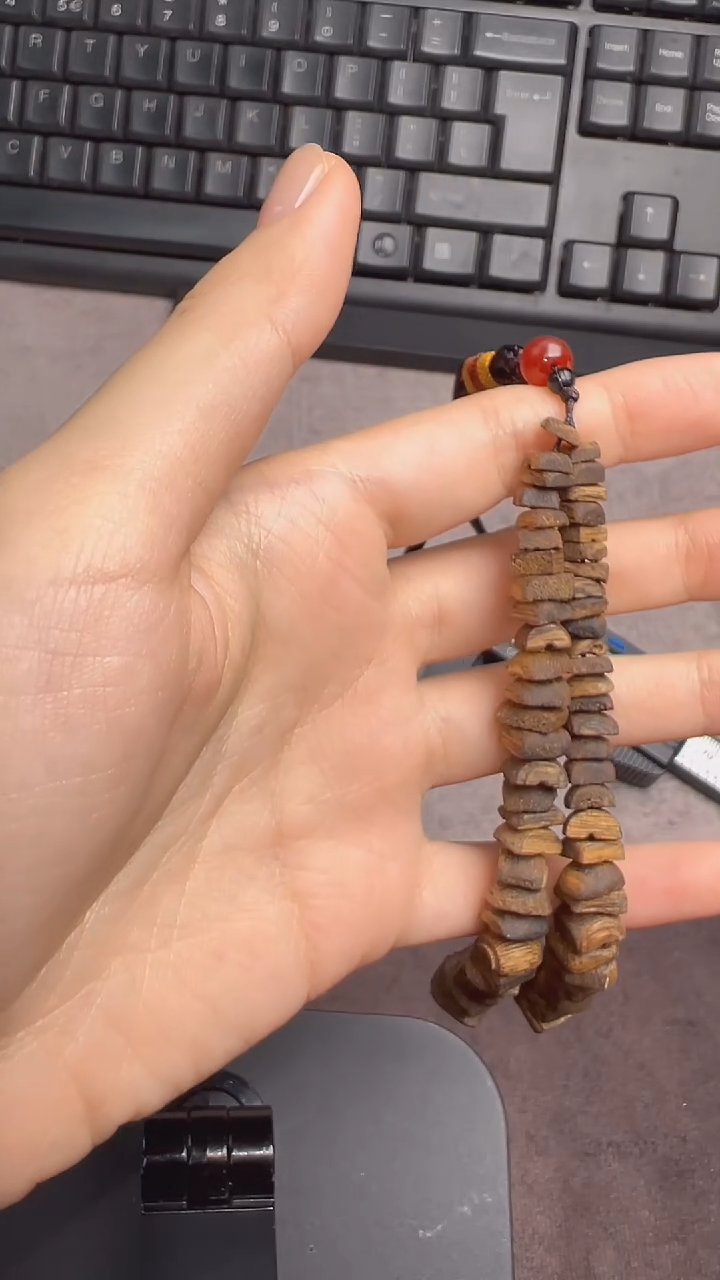 沉香吊坠沉香随型车挂