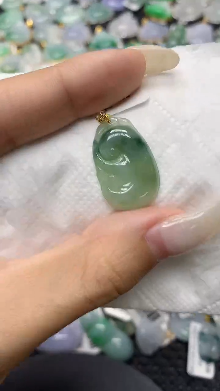 颈饰18K金镶嵌翡翠11111111111