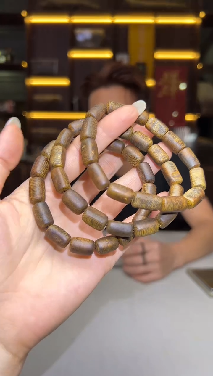 沉香沉香碎屑735号红金猊09留疤单圈老料多样性发一9