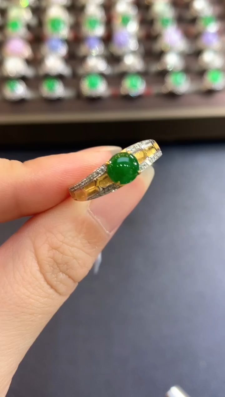 18K金镶嵌戒指翡翠b50 
