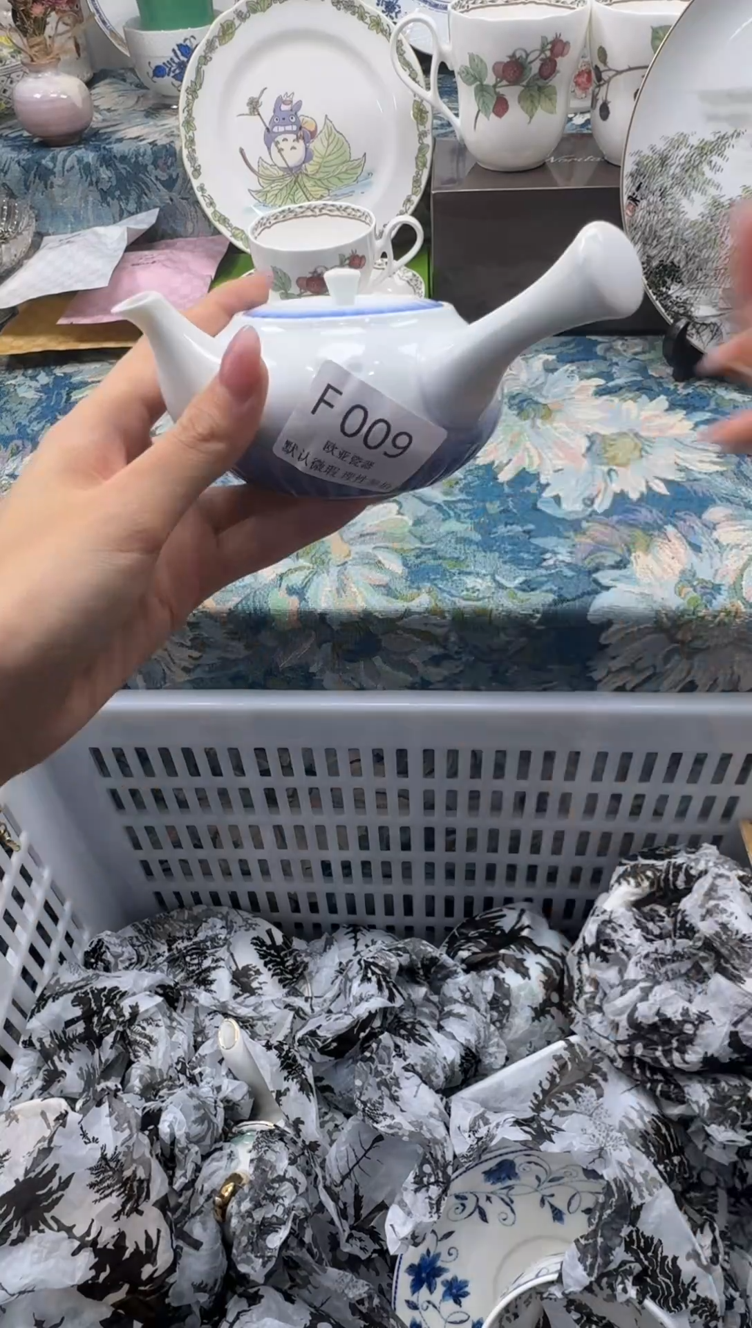 瓷片西*瓷片瓷片瓷片 F009