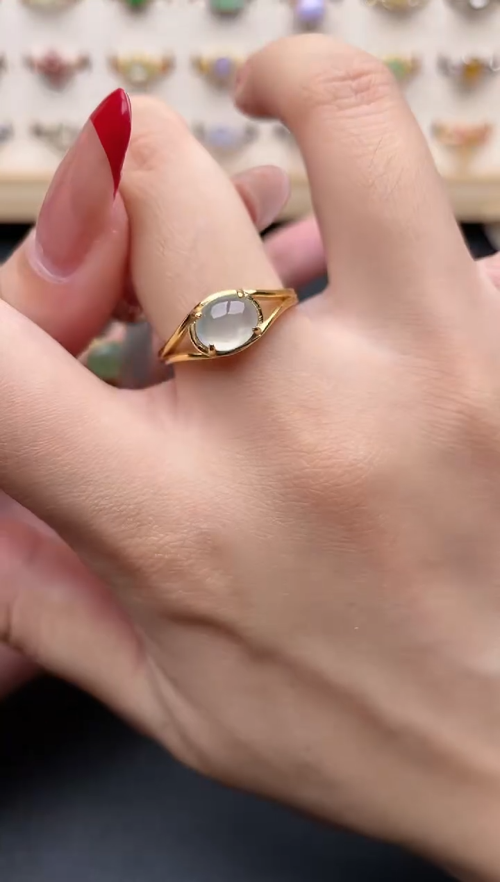 【闪购商品】翡翠戒指银S925镶嵌一物一证一礼盒