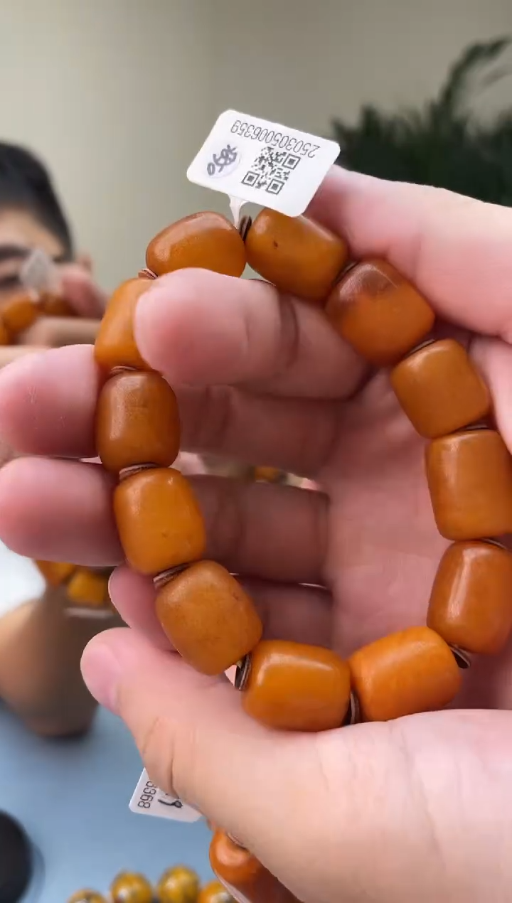 未镶嵌蜜蜡珠宝奇石022，12微瑕假一罚十多样性发其一