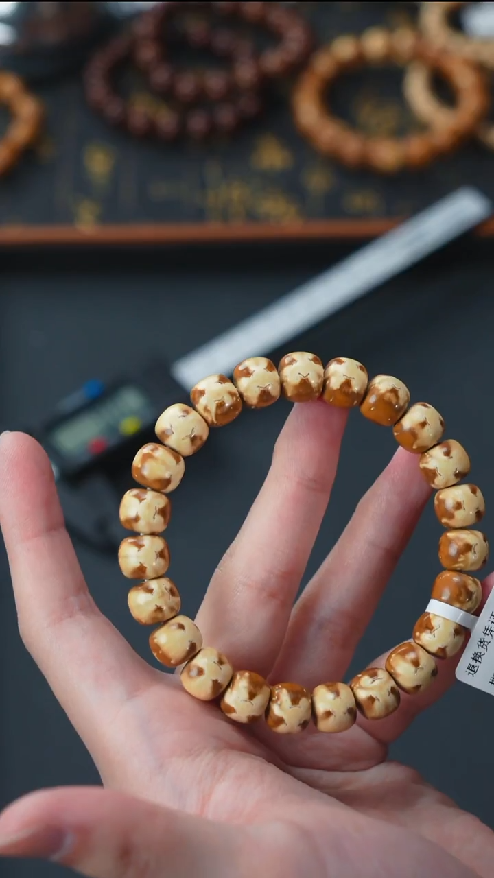 手串紫金鼠实心老型11.2        10858