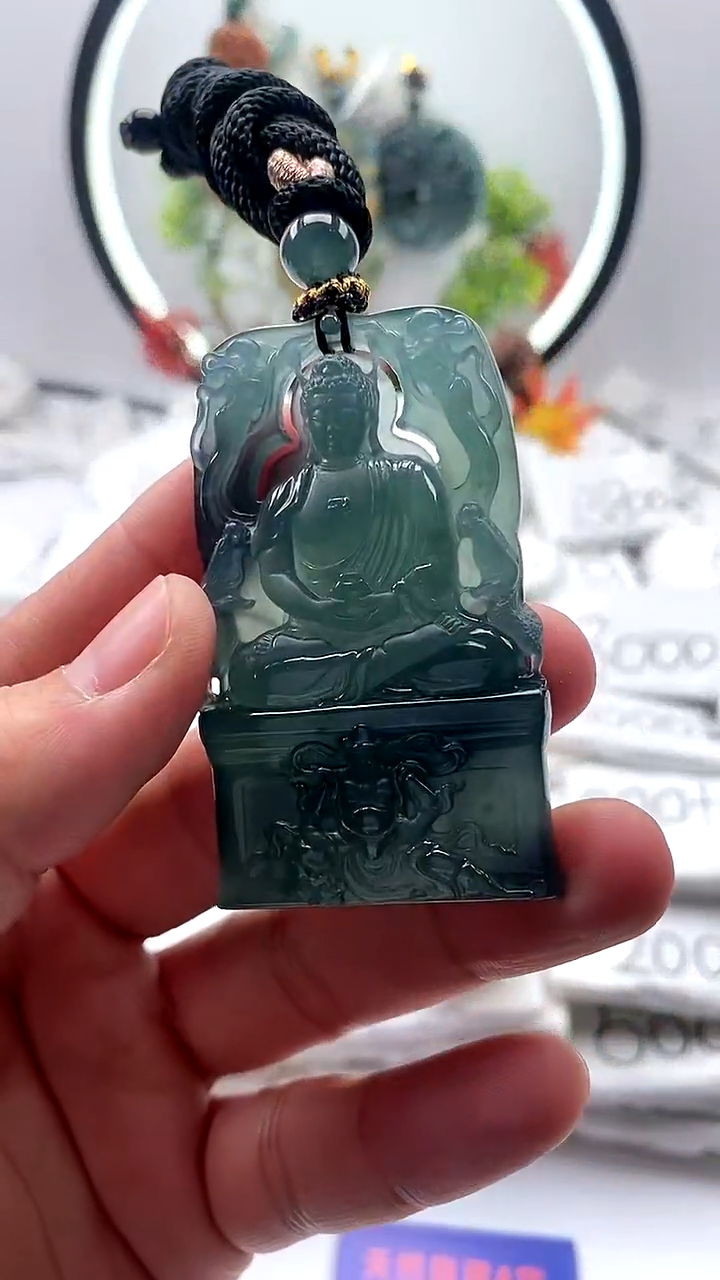 【闪购商品】翡翠颈饰未镶嵌大日如来