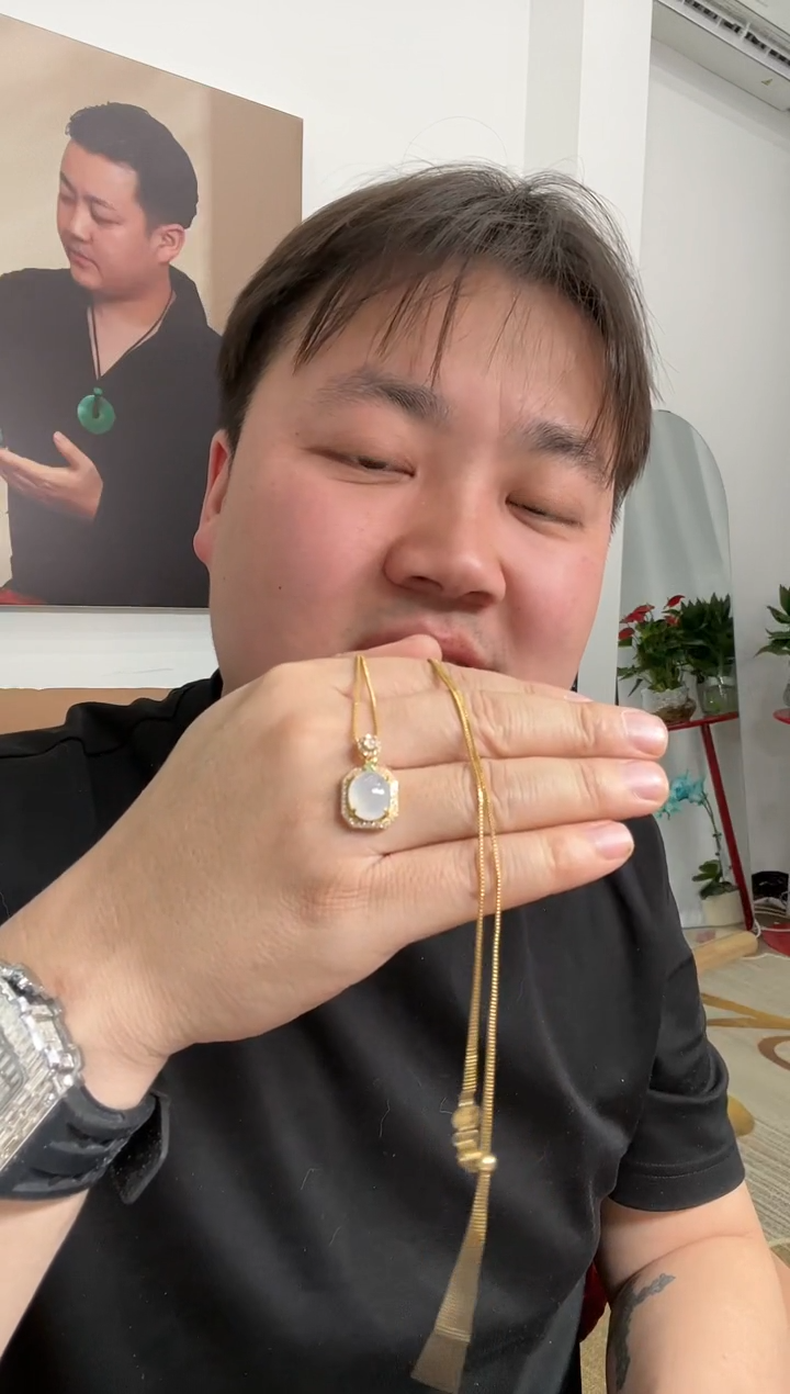 【闪购商品】翡翠颈饰未镶嵌吊坠