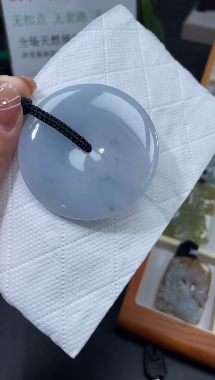 【闪购商品】翡翠颈饰18K金镶嵌平安扣