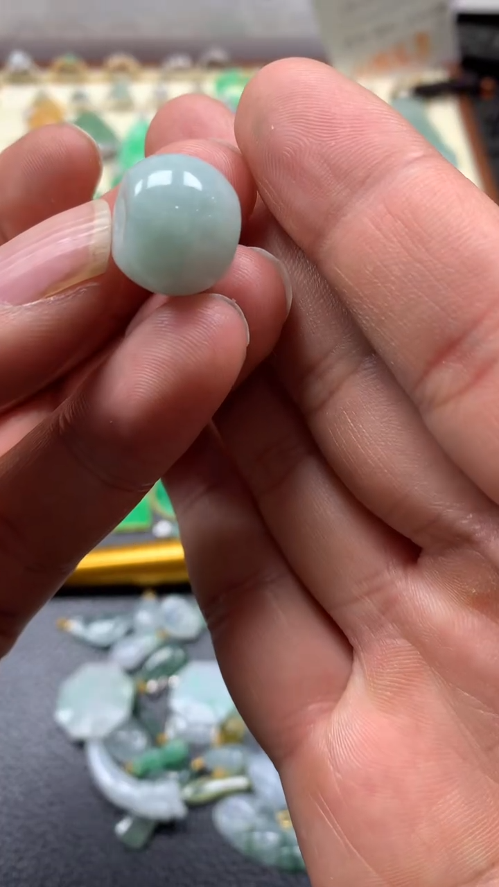 【闪购商品】翡翠颈饰未镶嵌006翡翠吊坠