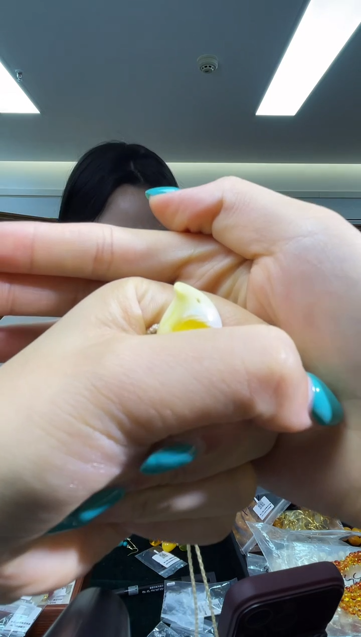 蜜蜡颈饰未镶嵌（多样性发一件）