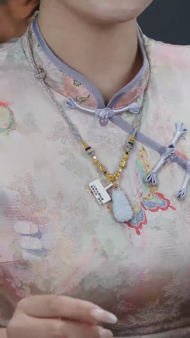 翡翠未镶嵌吊坠(赠链)6