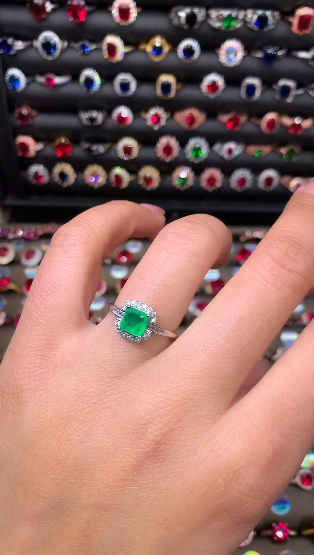 【闪购商品】祖母绿戒指银S925镶嵌白