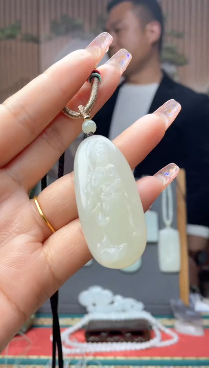 和田玉未镶嵌颈饰拍一发一