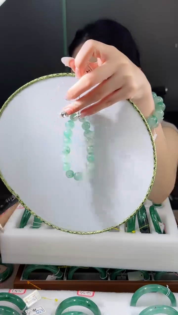 【闪购商品】石英质玉手镯未镶嵌272