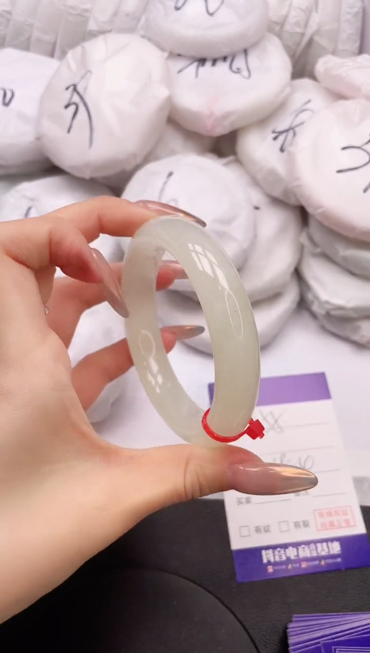 【闪购商品】和田玉手镯未镶嵌26K355-58