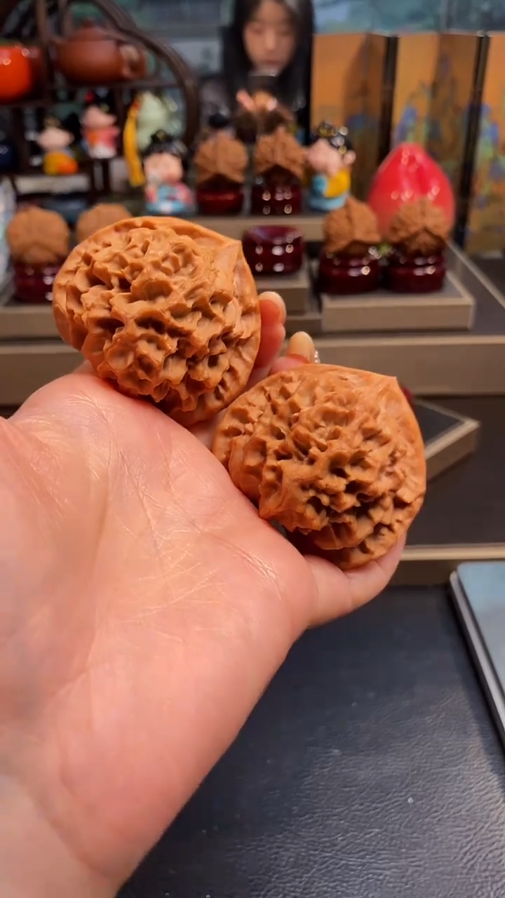 【闪购商品】文玩核桃把件H626帝王52