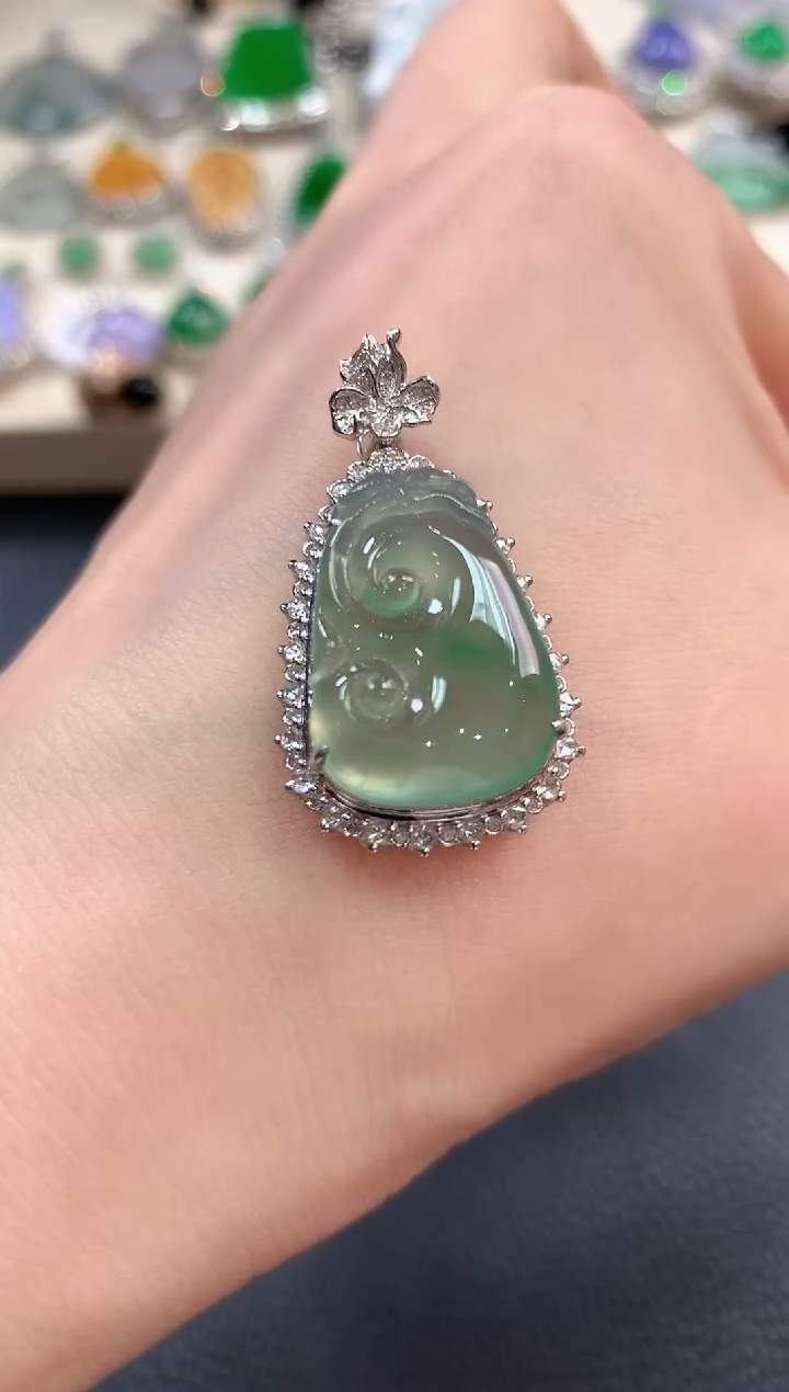 【闪购商品】翡翠吊坠(不含链)18K金镶嵌m20       