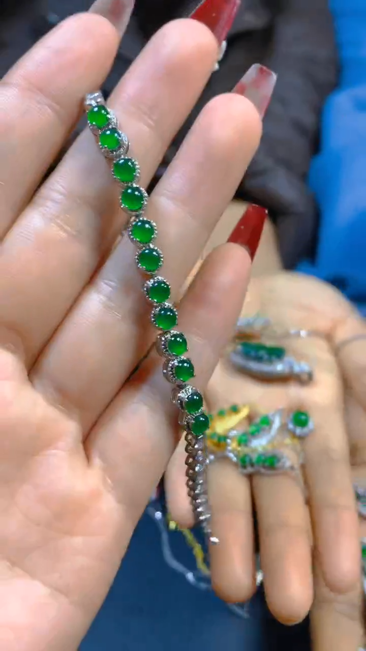 【闪购商品】翡翠手链未镶嵌0615631067多样性发一