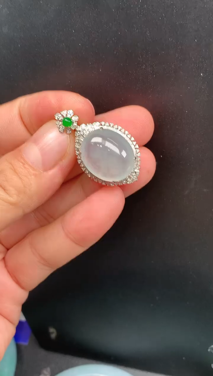 【闪购商品】翡翠颈饰18K金镶嵌一