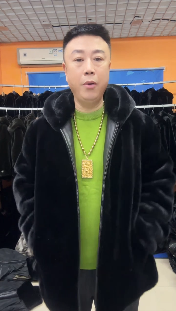 黑色连帽4XL 170-180斤