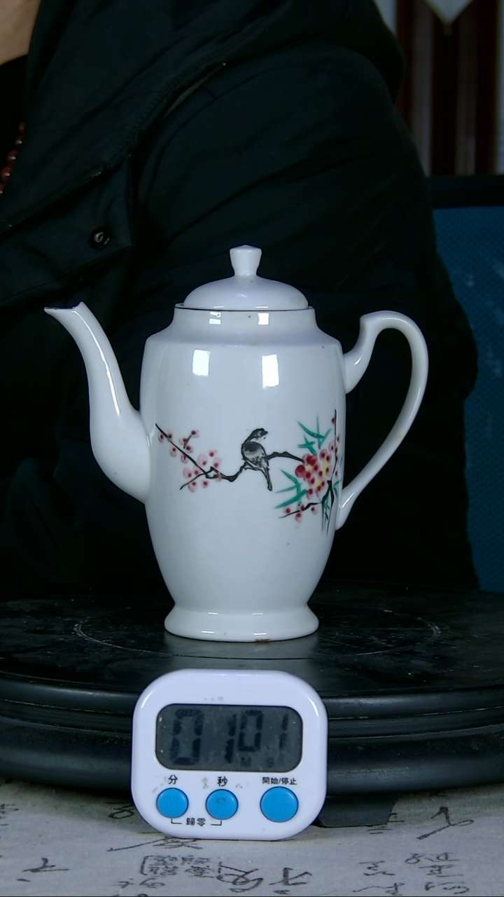 【闪购商品】壶粉彩精绘花袅图壶