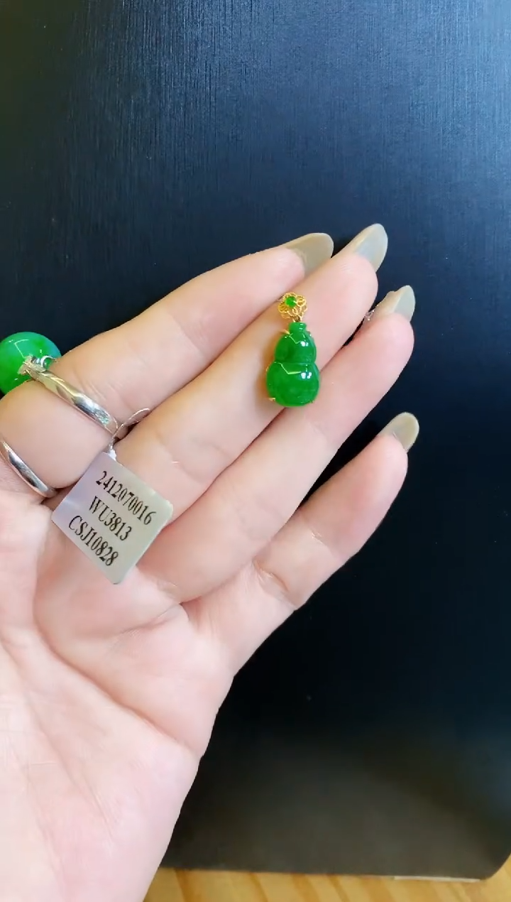 【闪购商品】定制翡翠18K金镶嵌吊坠