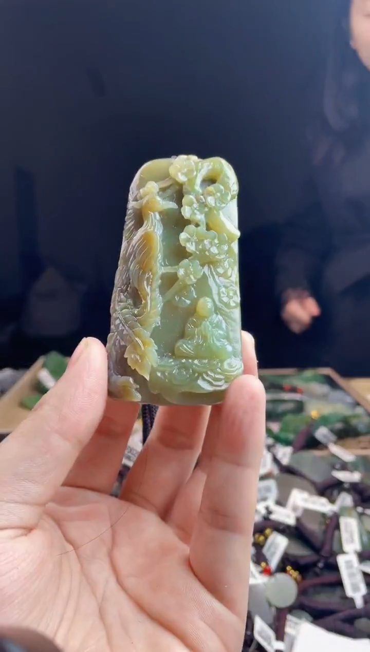 颈饰未镶嵌和田玉1